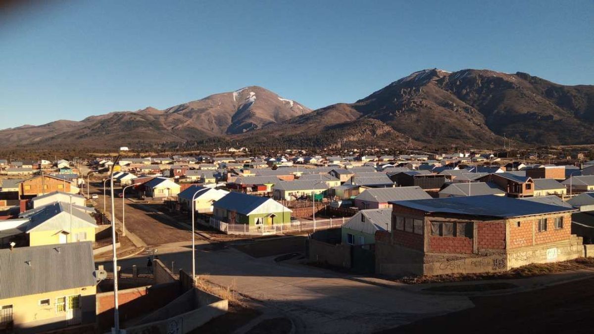 El barrio 645 Viviendas quedó sin agua por el robo de cables en el tanque