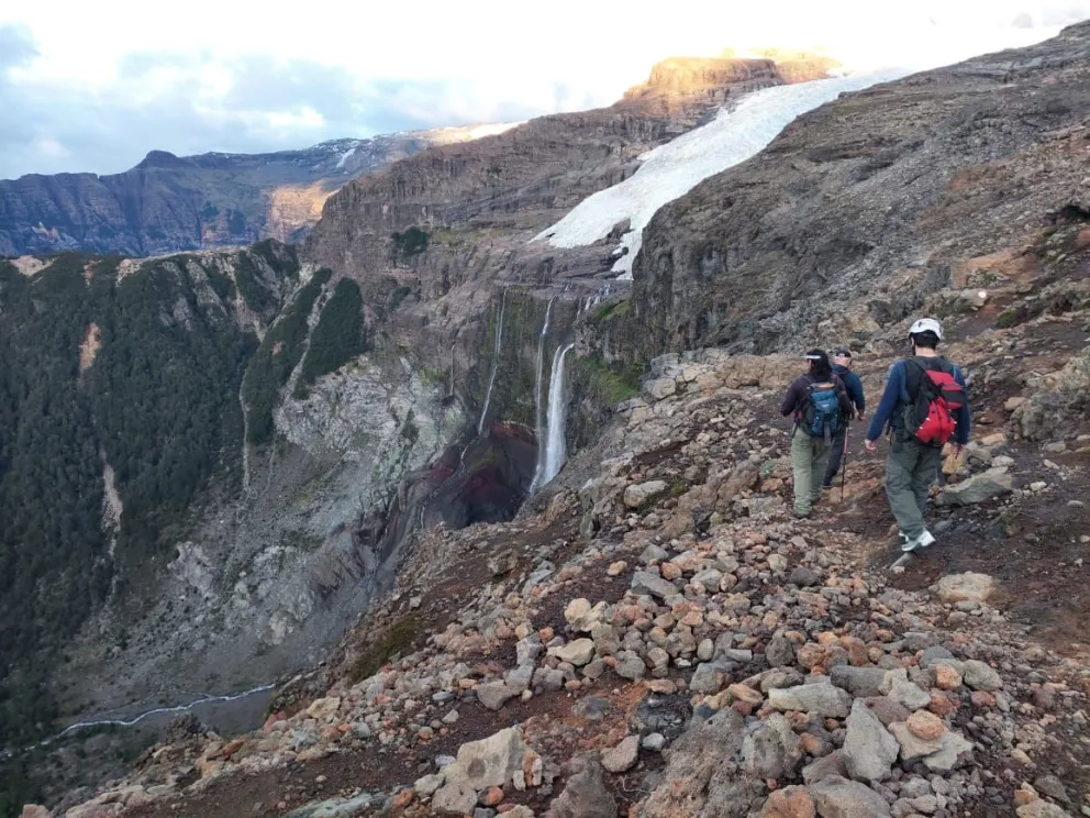 Rescataron a varias personas perdidas en la montaña: Ninguna había hecho el registro de Trekking
