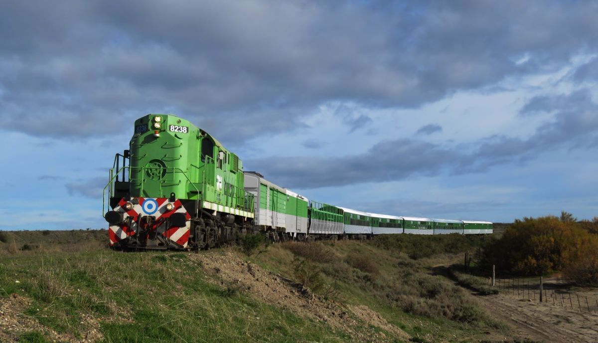 Tren Patagónico: Cuánto cuesta llevar el auto y viajar en camarote entre Viedma y Bariloche