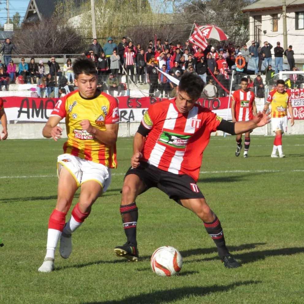 Cruz del Sur y Estudiantes Unidos debutarán el 16 de octubre en el Regional Federal Amateur
