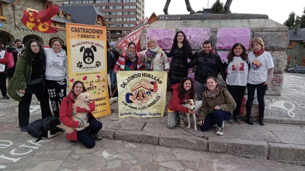 Mascotas: Luego del abrazo simbólico, ratifican la necesidad de las castraciones masivas en todo el país